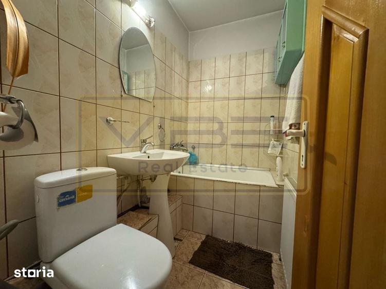 Apartament cu 2 camere semidecomandat, mobilat în Central