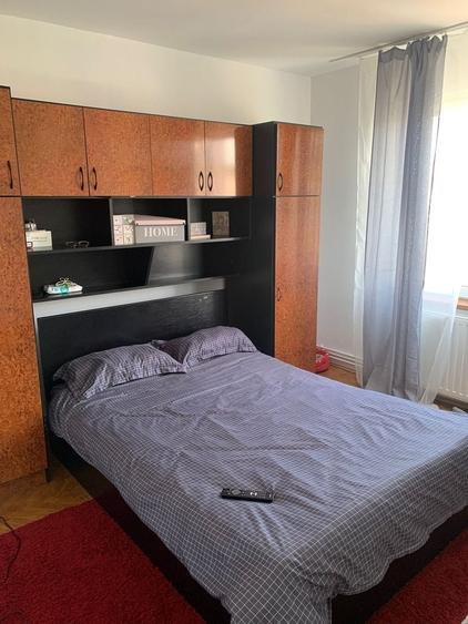 Apartament cu 2 camere decomandat în Pandurilor