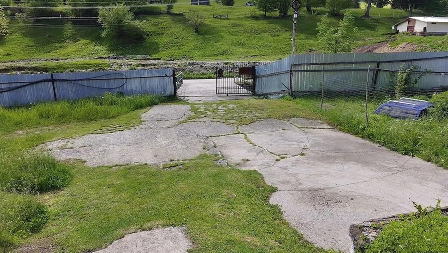 Casă cu Teren 3344 Mp în Dreptu
