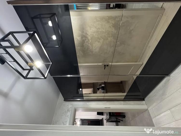 Apartament cu 2 camere semidecomandat în 1 Mai