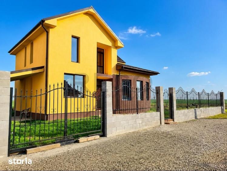 Casă cu 6 camere cu Teren 500 Mp în Centura
