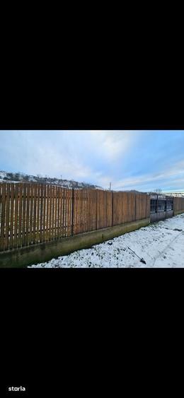 Teren de 3000 mp, în Hotarele