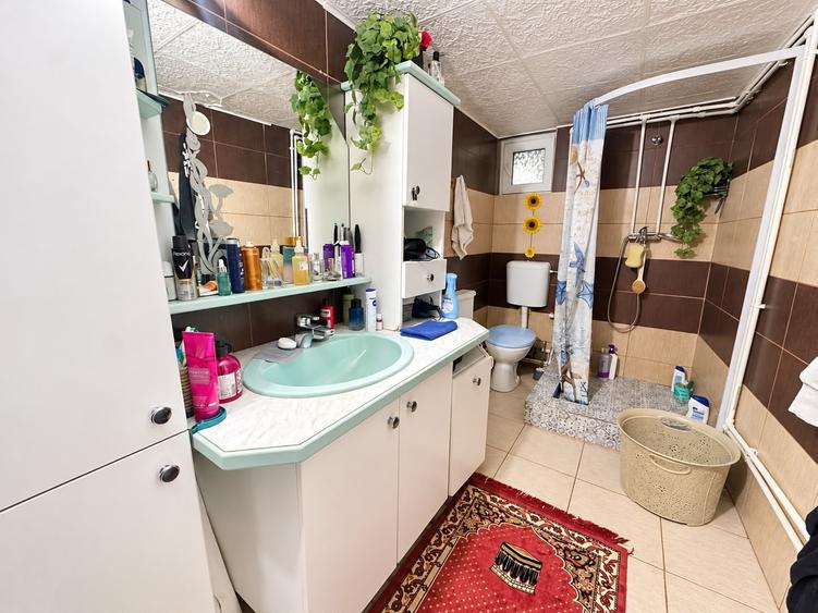 Casă individuală cu 5 camere cu Canalizare în Ighiu