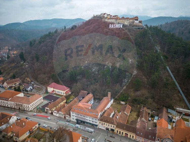Casă cu Teren 619 Mp în Central