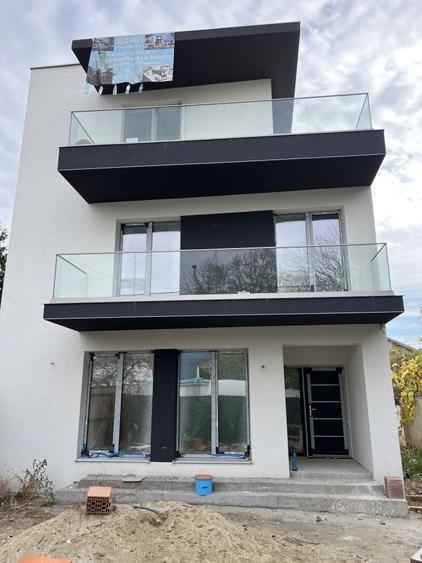 Duplex cu 5 camere cu Canalizare în Bucureștii Noi