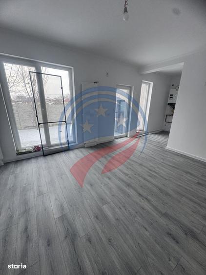 Casă cu 4 camere în Șimnicu de Jos