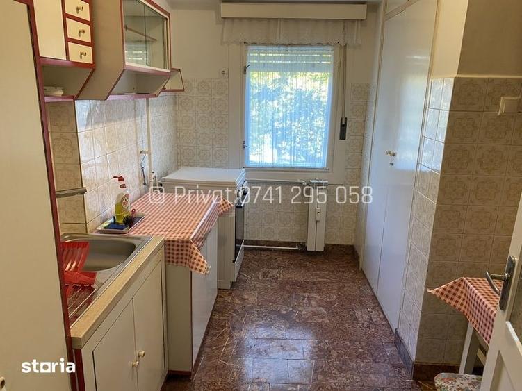 Apartament cu 2 camere decomandat, mobilat în Polivalentă