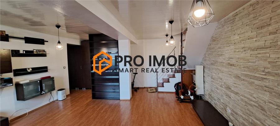 Apartament cu 4 camere decomandat, mobilat în Broșteni