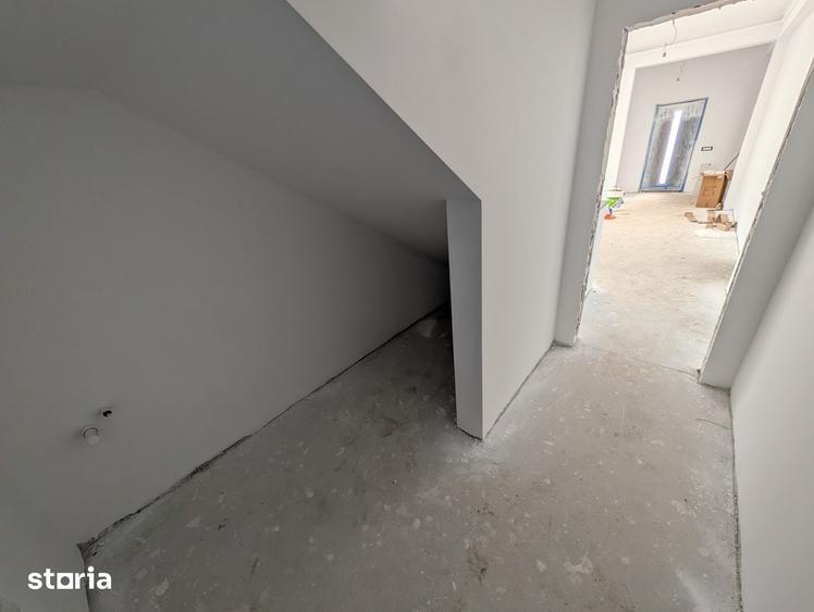 Casă cu 5 camere cu Teren 500 Mp în Ștefăneștii de Jos