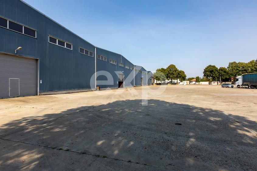 Spațiu industrial, de 4,400 mp, în Mărgineni