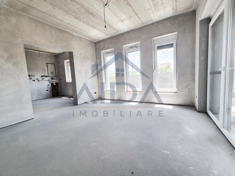 Duplex cu 5 camere cu Canalizare în Bucovăț (Remetea Mare)