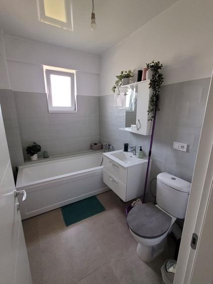 Apartament cu 2 camere decomandat în Vișan