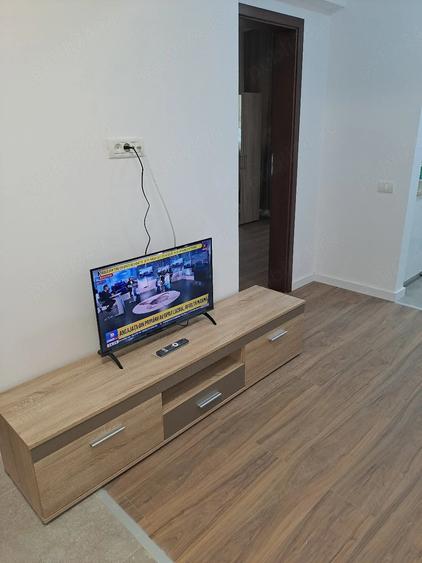 Apartament cu 2 camere semidecomandat în Berceni