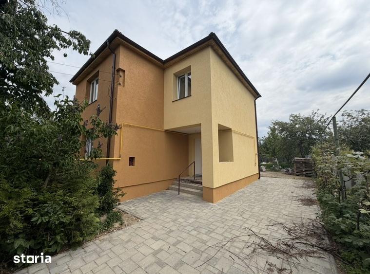 Casă cu 3 camere cu Teren 439 Mp în Central