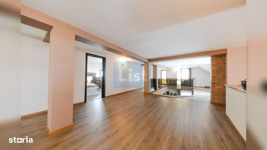 Casă cu 4 camere cu Teren 698 Mp în Borhanci