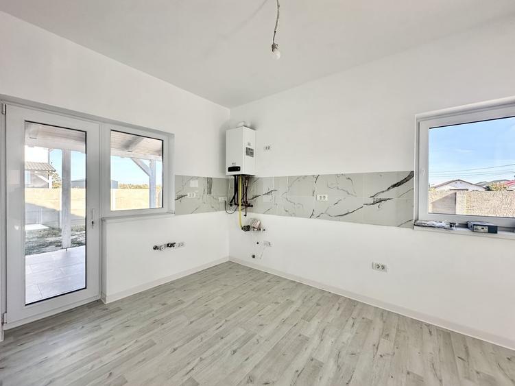 Duplex cu 3 camere cu Teren 210 Mp în Bucovăț (Remetea Mare)