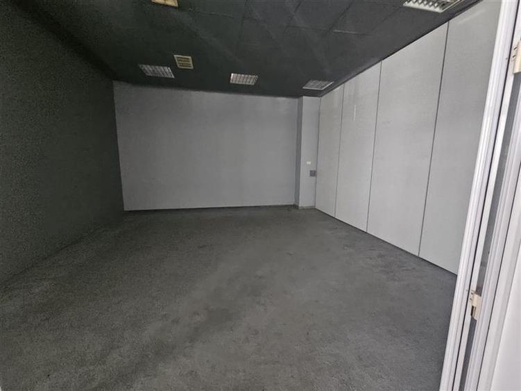 Spațiu industrial, de 350 mp, în Barbu Văcărescu