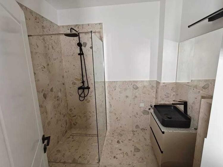 Apartament cu 2 camere decomandat în Florești