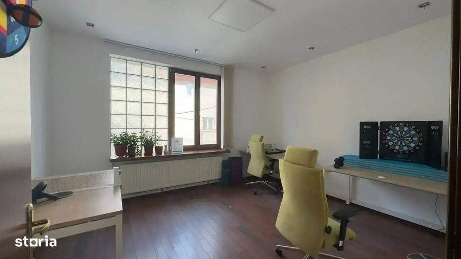 Apartament cu 4 camere decomandat în Dorobanți