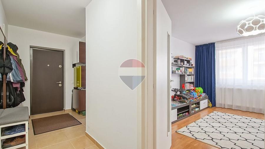 Apartament cu 2 camere decomandat, mobilat în Tractorul