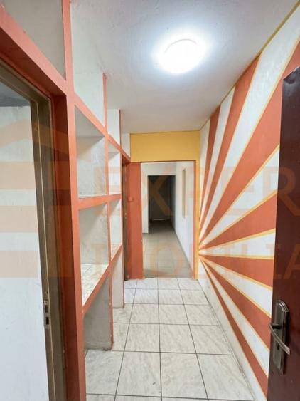 Apartament cu 3 camere semidecomandat, mobilat în Km 4-5