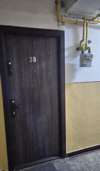 Apartament cu 2 camere decomandat, mobilat în Casa de Cultură