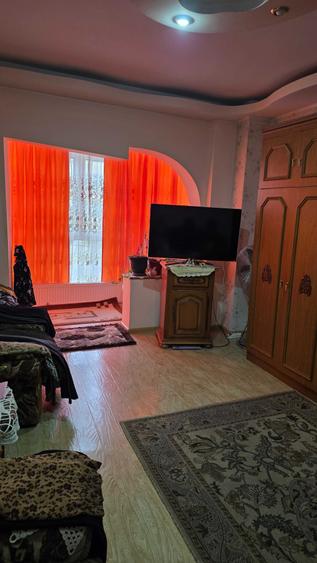 Apartament cu 2 camere decomandat în Trivale