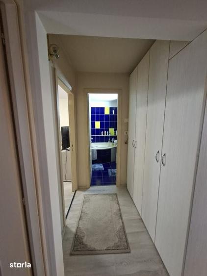 Apartament cu 3 camere în Traian