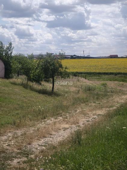 Vand sau schimb cu apartament