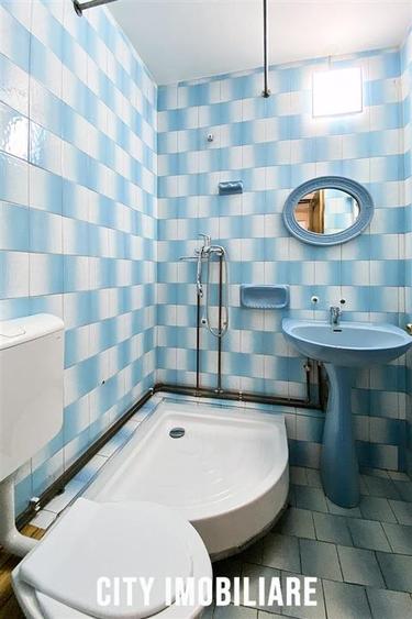 Apartament cu 4 camere decomandat în Semicentral