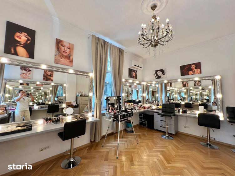Apartament cu 5 camere în Romană