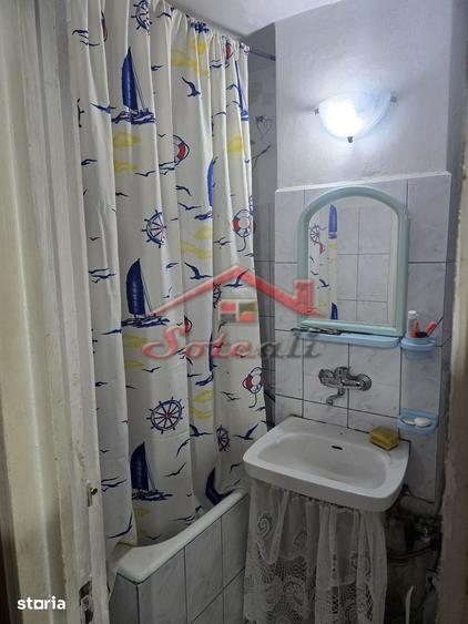 Apartament cu 2 camere nedecomandat în Central