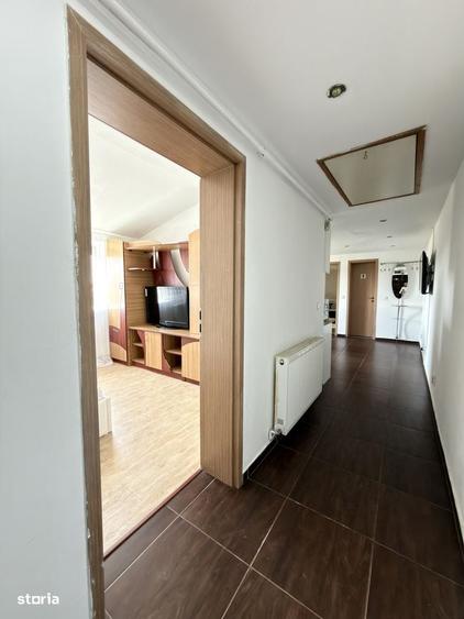 Apartament cu 3 camere semidecomandat în Central