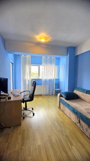 Apartament cu 3 camere decomandat în Independenței