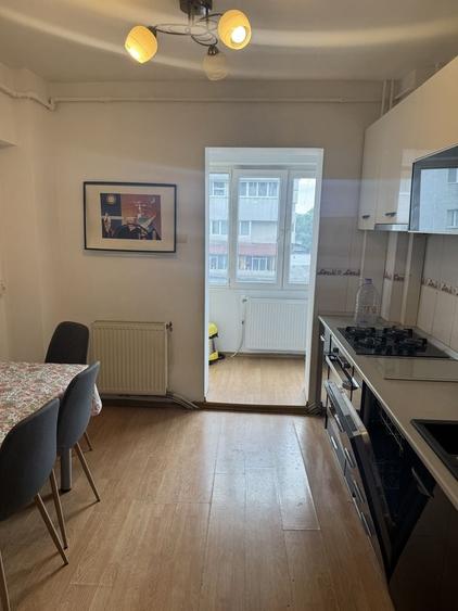 Apartament cu 3 camere decomandat în Alexandru cel Bun
