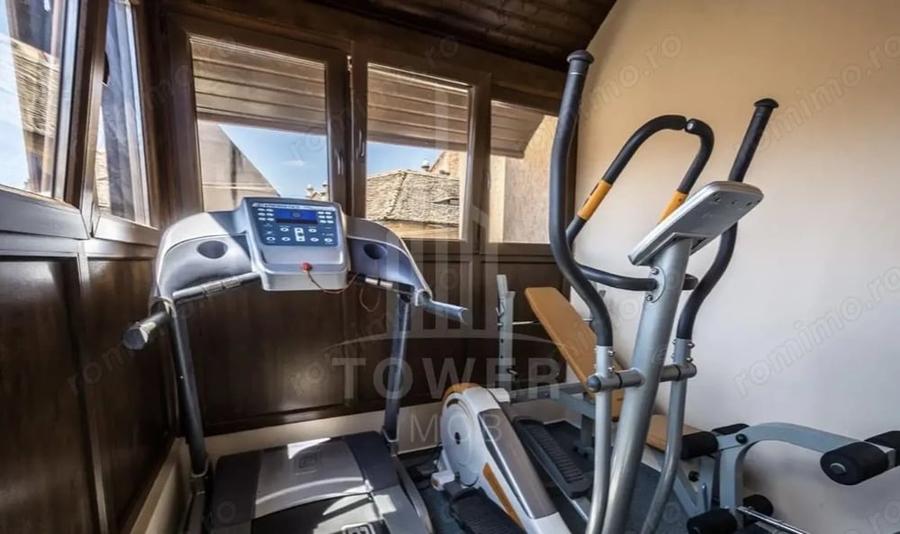Casă cu 7 camere cu Teren 200 Mp în Ultracentral