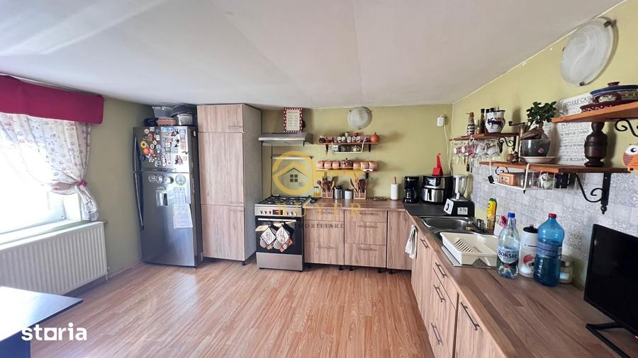 Casa individuala de vanzare in Hosman, 80 utili- Teren 1300mp - 4