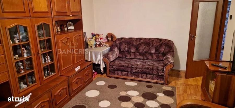 Apartament cu 2 camere decomandat în Km 5