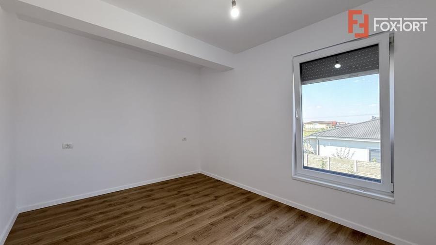Duplex cu 5 camere cu Canalizare în Moșnița Nouă