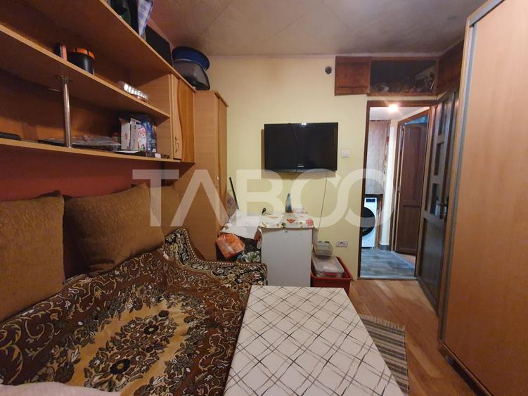 Apartament semidecomandat 2 camere parter 45 mpu Zona Tudor - 3