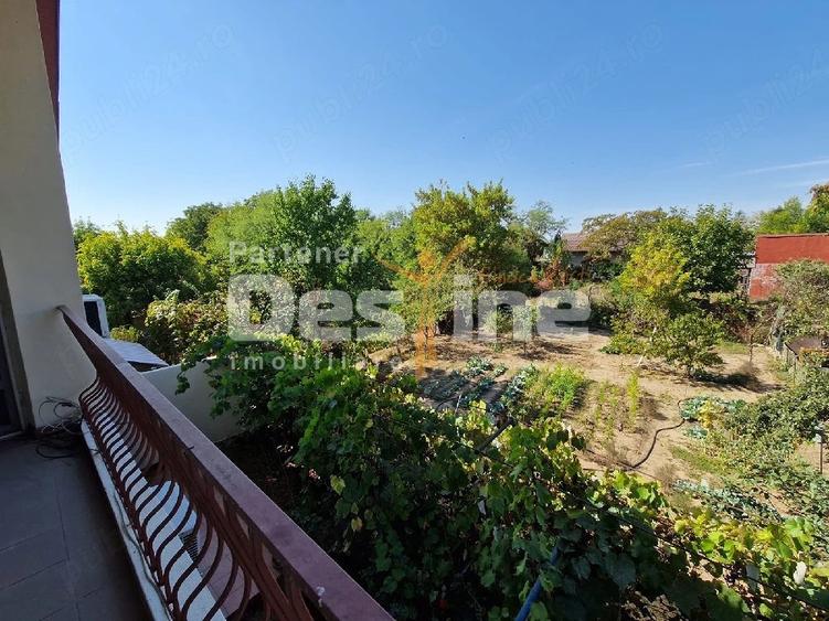 Duplex cu 4 camere cu Canalizare în Giulești