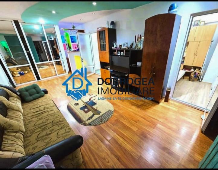 Apartament cu 2 camere decomandat, mobilat în Piața Nouă
