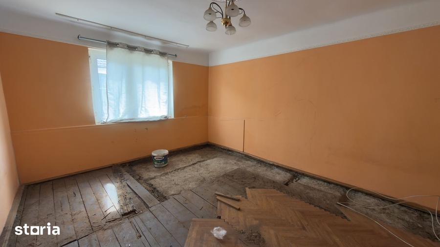 Casă cu 2 camere cu Teren 145 Mp în Salca