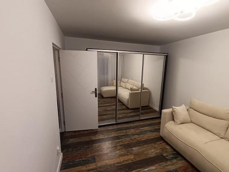 Apartament cu 2 camere decomandat în Lacul Tei