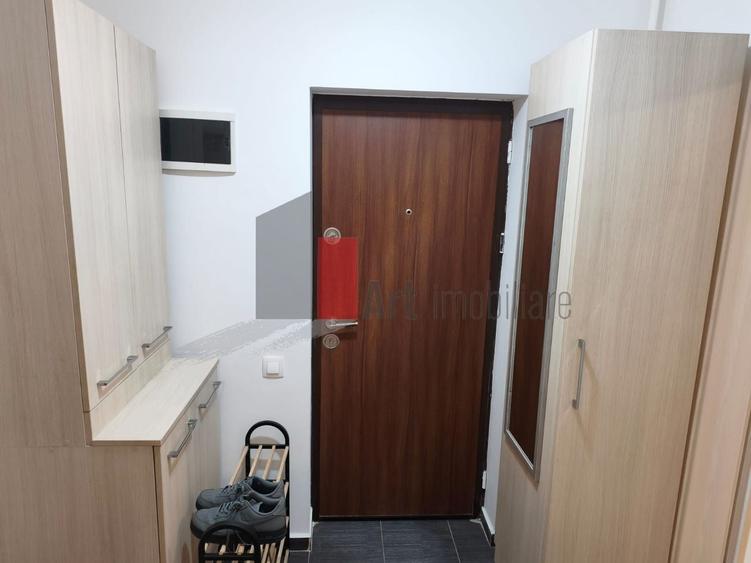 Apartament cu 2 camere semidecomandat, mobilat în Metalurgiei