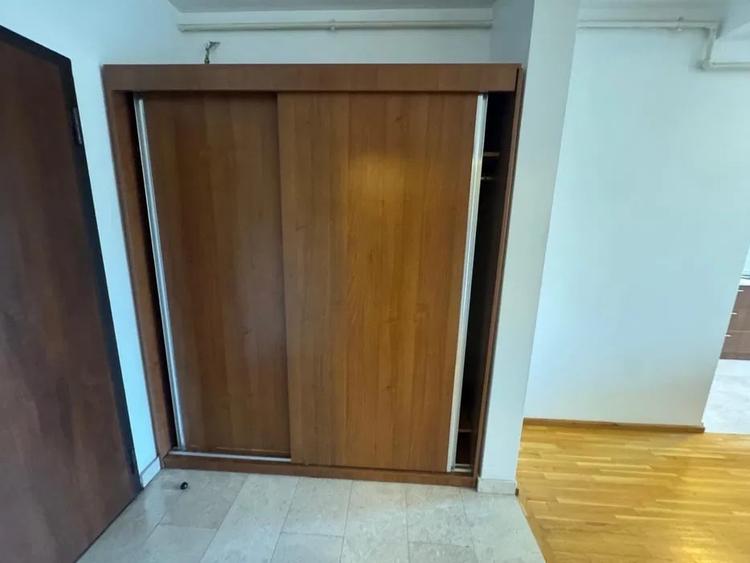 Apartament cu 2 camere semidecomandat, mobilat în Sisești
