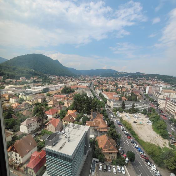 Birou, de 800 mp, în Centrul Civic