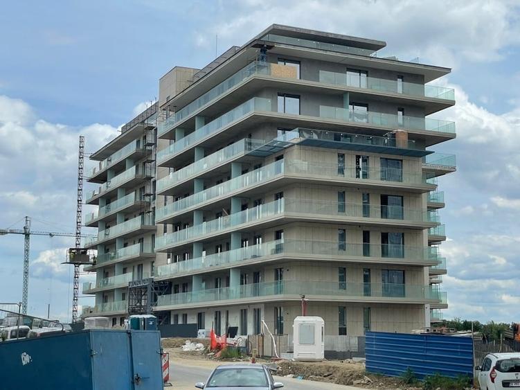 Apartament cu 3 camere decomandat în Floreasca