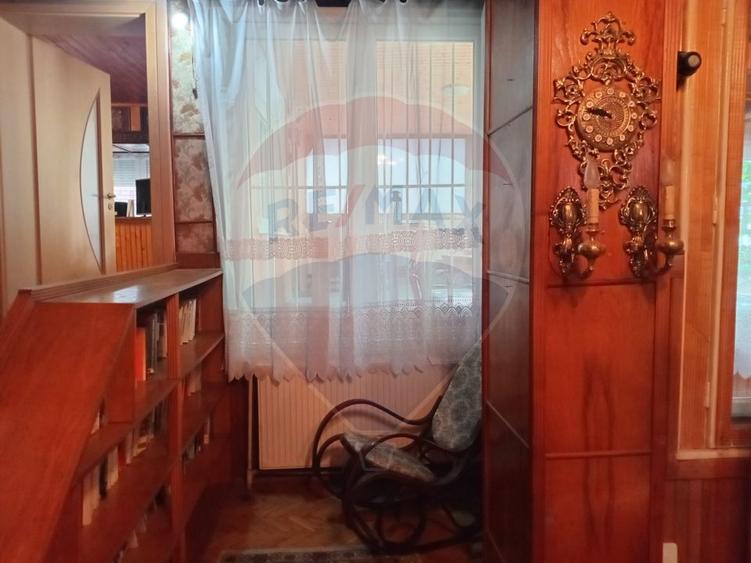 Casă cu 6 camere cu Teren 436 Mp în Ultracentral