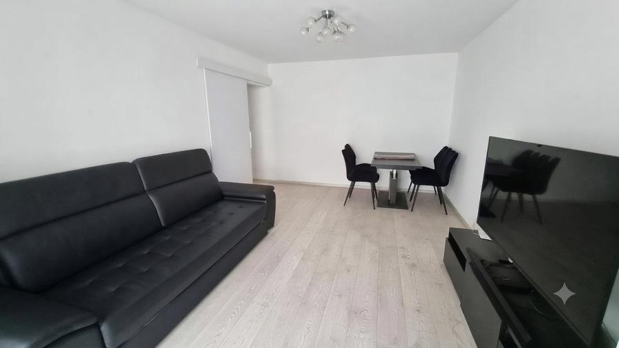 Apartament cu 3 camere decomandat în Griviței